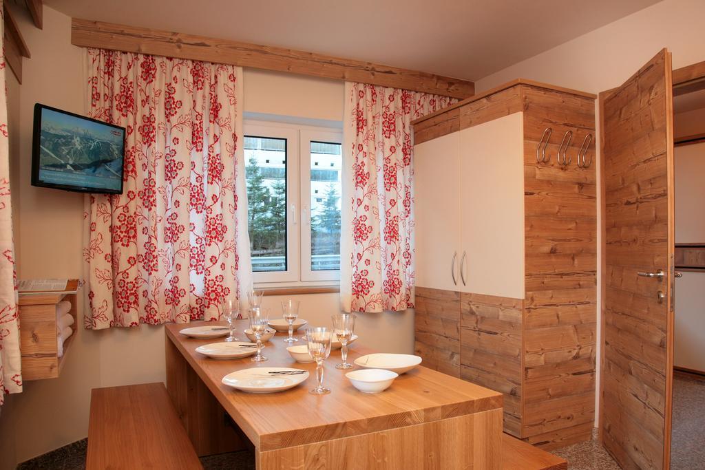 Intown Apartment Schmiede Saalbach-Hinterglemm Exterior photo